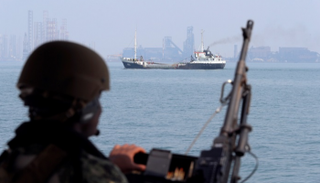 مطالب بإرسال قوات أوروبية لتأمين مضيق هرمز