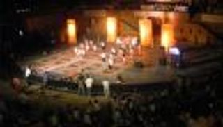 29 مصابا في عرض مسرحي.. شجرة سقطت على الجمهور