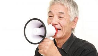  الجهاز يقوم بتحويل الحركات والذبذبات التي تنبعث من الحلق إلى أصوات 