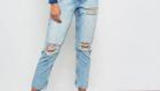 الأرجل القصيرة موضة جينز "بوي فريند" هذا العام