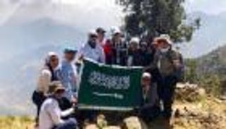 "رواسي".. فريق سعودي للسيدات لتسلق أعلى القمم الجبلية في العالم