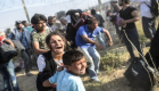 قيادي بحزب أردوغان يطالب بطرد السوريين من تركيا