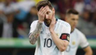 ميسي ينفي الاعتداء عليه.. ويطلب تجاهل الشائعات