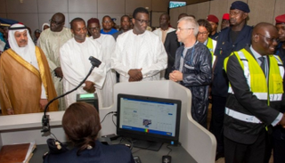 وزير الخارجية السنغالي يودع حجاج بلاده بحضور السفير السعودي