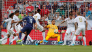 تألق نافاس يحرج زيدان ويفتح باب الجدل حول كورتوا