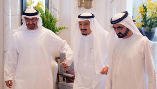 الملك سلمان والشيخ محمد بن راشد آل مكتوم والشيخ محمد بن زايد آل نهيان