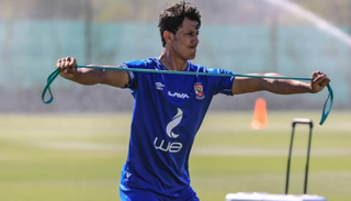 عمرو جمال لاعب الأهلي المصري