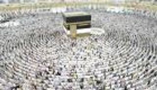 بعثة بـ8 لجان.. عيادات متخصصة في مخيمات حجاج الإمارات