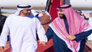 سفير الإمارات بالسعودية: سنبقى يداً بيد بحكمة القيادتين