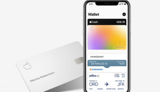 بطاقة أبل وهاتف آيفون