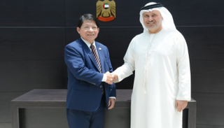 قرقاش خلال استقباله كوليندرس وزير العلاقات الخارجية بنيكاراجوا