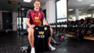 أستون فيلا يواصل التدعيمات ويضم هيتون حارس بيرنلي