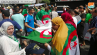 احتجاجات الجزائر ترفض الحوار مع رموز بوتفليقة