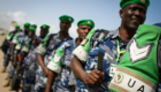 أوروبا تقلص ميزانية القوات الكينية في "أميصوم"