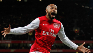 تييري هنري مهاجم أرسنال الأسبق