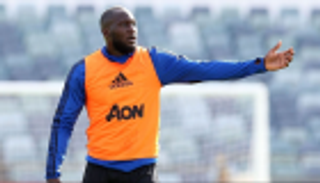 تغريدة لوكاكو تثير أزمة في مانشستر يونايتد