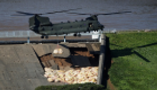 استدعاء الجيش البريطاني لمنع سد في "وايلي بريدج" من الانهيار