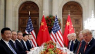 سفير الصين بالأمم المتحدة: بكين مستعدة لقتال واشنطن بشأن التجارة