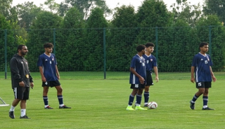 "أبيض الناشئين" 