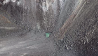 مياه داخل فوهة بركان تهدد بانفجارات كبيرة في أمريكا