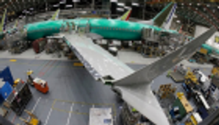 بوينج إحدى محركات الاقتصاد الأمريكي.. هل تتخلى واشنطن عنها؟
