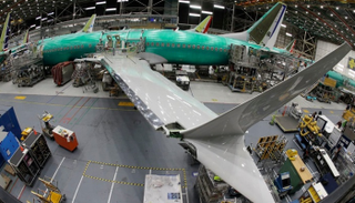 توظف بوينج أكثر من ألف شخص حول العالم