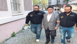 أردوغان يطرد عجوزا من منزلها بعد اعتقال زوجها