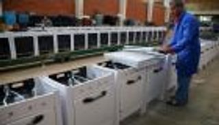 مسح: نمو نشاط القطاع الخاص المصري بفعل تعاقدات التصدير