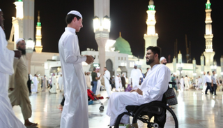 خدمات اجتماعية متعددة لأصحاب الهمم في المسجد النبوي - أرشيفية