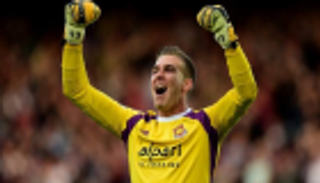 أدريان يستعد لخلافة مينيوليه في ليفربول