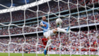 كاريكاتير.. مقصية ووكر تحتفظ لمانشستر سيتي بالدرع الخيرية