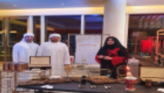 أزياء تراثية وعود نادر بمعرض عيد الأضحى في أبوظبي