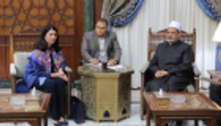 الطيب: الأزهر يحمل رسالة عالمية للتسامح بين أتباع الديانات