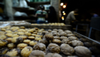 مصريون يستعدون لعيد الأضحى بـ"أسبوع الخبيز" 