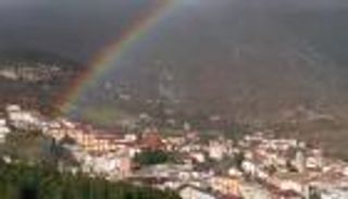 "بالينا".. بستان زهور الأوركيد بوسط إيطاليا