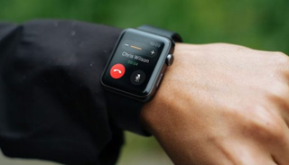 ساعة أبل الذكية