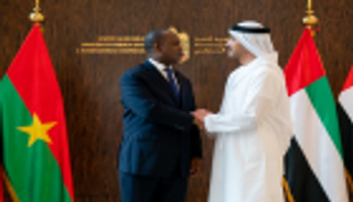 عبدالله بن زايد ووزير خارجية بوركينا فاسو يبحثان التعاون