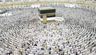 الخطوط الساخنة تجيب عن أسئلة الحجاج طوال 24 ساعة