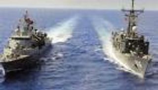 مصر واليونان تنفذان تدريبا بحريا عابرا بالبحر المتوسط