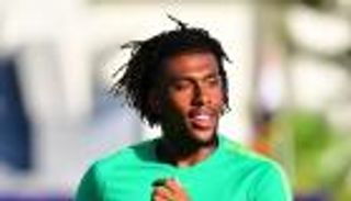 إيفرتون يظفر بخدمات أيوبي قبل غلق الميركاتو