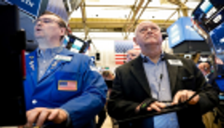 3 عوامل تقود وول ستريت للانخفاض عند الفتح