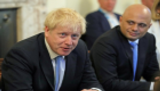 وزير المالية البريطاني: اقتصادنا قوي رغم انكماشه