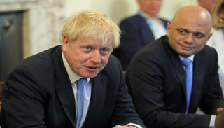 رئيس الوزراء البريطاني وساجد جاويد وزير المالية- رويترز