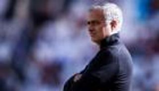 مورينيو يعود لمانشستر يونايتد وتشيلسي عبر الشاشات