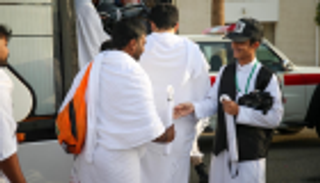 نصائح وإرشادات طبية للحجاج بـ7 لغات