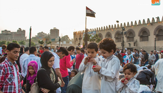 ملابس العيد يجب أن تكون مبهجة ومريحة