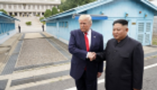 ترامب: زعيم كوريا الشمالية اعتذر عن اختبار صواريخ قصيرة المدى