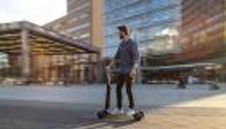 سكوتر كهربائي جديد من أودي.. يشبه لوح التزلج