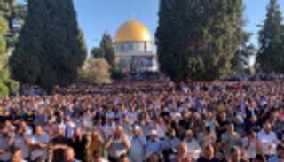 تكبيرات المقدسيين حائط صد يصون الأقصى من اقتحام المستوطنين