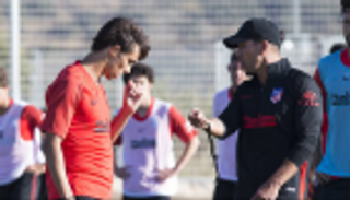 سيميوني يتنبأ بمستقبل رائع لجواو فيليكس 